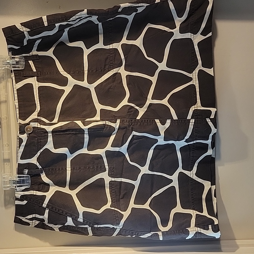 Giraffe print skort